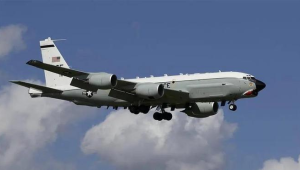 飞机突遭锁定，生死瞬间，一场惊心动魄的危机如何化解？